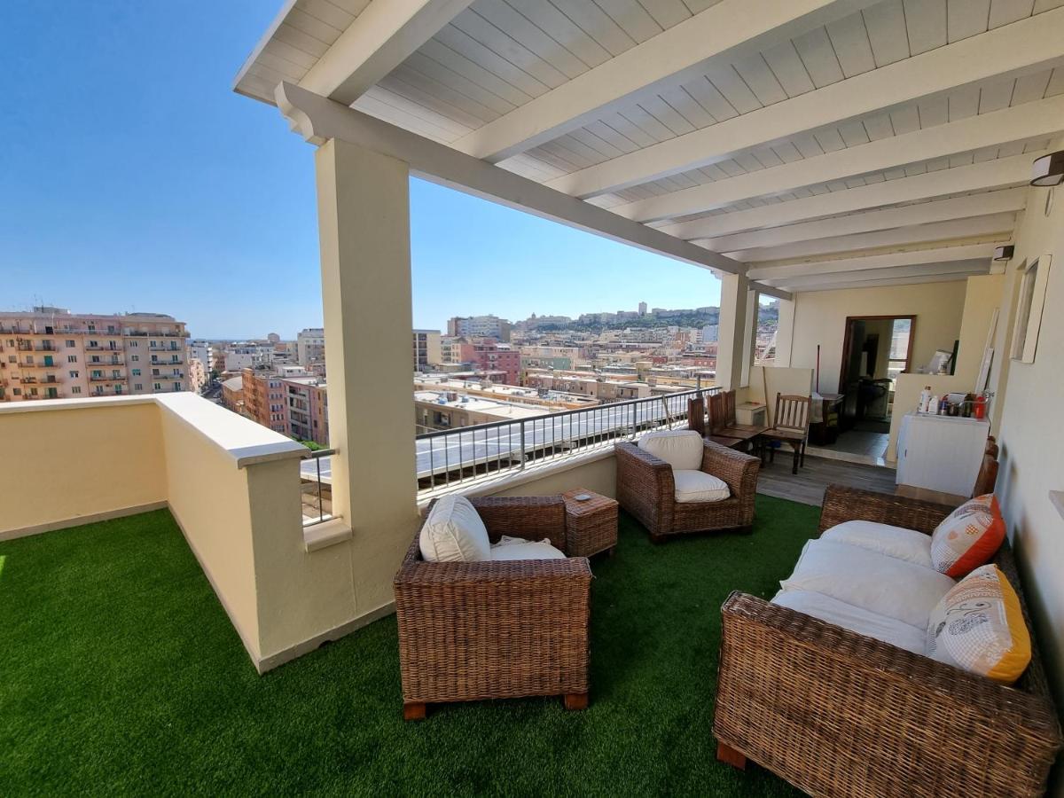 Apartmán Attico Panoramico Cagliari Exteriér fotografie